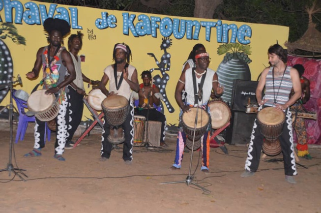 Les images de la 21 eme éditions du Carnaval des jeunes de Kafountine avec Queen Biz.