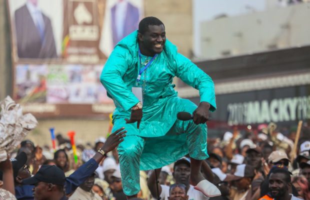 Le Show de Balla Gaye 2 au meeting de Macky Sall à GUEDIAWAYE … Tout ce que vous n’avez pas vu en Images