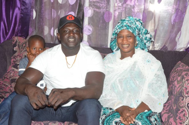 Les images de la visite de Balla Gaye 2 chez Ndéné Fall en Gambie Les images de la visite de Balla Gaye 2 chez Ndéné Fall en Gambie