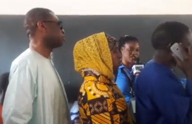 Suivez le vote de Youssou Ndour