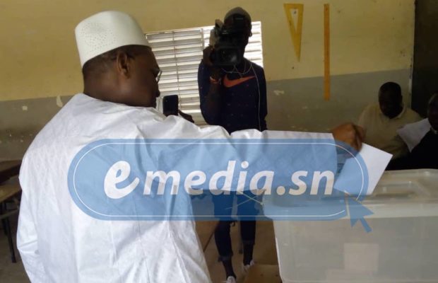 A Tivaouane, le ministre Abdou Ndéné Sall se trompe de bureau de vote, Médina : Seydou Guèye n’a pu voter, Matar Ba vote enfin après avoir cherché désespérément son bureau, Aminata Mbengue Ndiaye, son nom n’est pas sur la liste dans son bureau de vot A Tivaouane, le ministre Abdou Ndéné Sall se trompe de bureau de vote, Médina : Seydou Guèye n’a pu voter, Matar Ba vote enfin après avoir cherché désespérément son bureau, Aminata Mbengue Ndiaye, son nom n’est pas sur la liste dans son bureau de vot