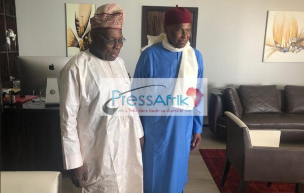 Présidentielle 2019 : Pendant que les Sénégalais votent, Wade reçoit Obasanjo