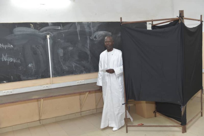 Mahamad Boun Abdalah Dionne : « Macky Sall a été réélu au 1er tour avec 57% des voix » Mahamad Boun Abdalah Dionne : « Macky Sall a été réélu au 1er tour avec 57% des voix »