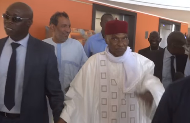 PRÉSIDENTIELLE 2019: WADE REÇOIT DEUX ANCIENS PRÉSIDENTS PRÉSIDENTIELLE 2019: WADE REÇOIT DEUX ANCIENS PRÉSIDENTS
