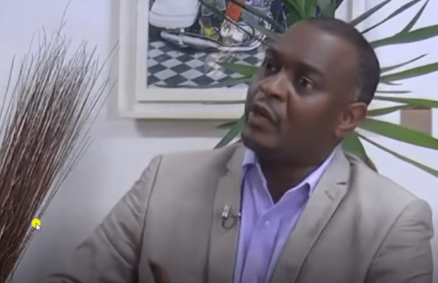Après sa vidéo polémique sur les jeunes Tidianes, Baba Aidara s’explique ! Après sa vidéo polémique sur les jeunes Tidianes, Baba Aidara s’explique !