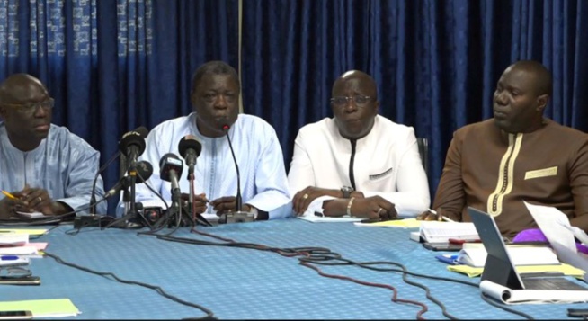 Karim Wade débouté par la CEDEAO : les avocats de l'Etat saluent une victoire du Droit Karim Wade débouté par la CEDEAO : les avocats de l'Etat saluent une victoire du Droit