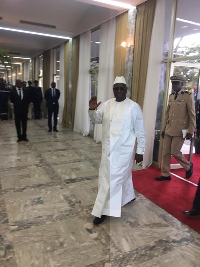 MACKY SALL FAIT UN CLIN D’OEIL À SES ADVERSAIRES, À WADE ET À DIOUF MACKY SALL FAIT UN CLIN D’OEIL À SES ADVERSAIRES, À WADE ET À DIOUF