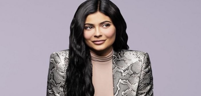 Kylie Jenner bat le record de Mark Zuckerberg et devient la plus jeune milliardaire du monde Kylie Jenner bat le record de Mark Zuckerberg et devient la plus jeune milliardaire du monde