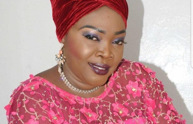 Ndela Madior Diouf « Pourquoi j’ai quitté Madické Niang pour Macky Sall » Ndela Madior Diouf « Pourquoi j’ai quitté Madické Niang pour Macky Sall »