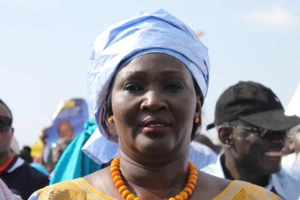 Ngoné Ndoye: « Si Macky Sall ne fait pas plus et mieux que Wade, il aura échoué » Ngoné Ndoye: « Si Macky Sall ne fait pas plus et mieux que Wade, il aura échoué »