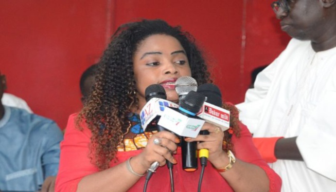 Aminata Diallo, ex-chef de cabinet du maire de Dakar: « il faut sortir Khalifa et foncer à la table du dialogue» Aminata Diallo, ex-chef de cabinet du maire de Dakar: « il faut sortir Khalifa et foncer à la table du dialogue»