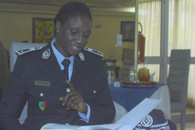 Commissaire Tabara Ndiaye : « il y a un quota fixé dans le recrutement des femmes dans la police » Commissaire Tabara Ndiaye : « il y a un quota fixé dans le recrutement des femmes dans la police »