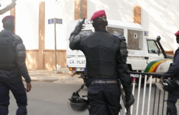 Koungheul : La course-poursuite entre gendarmes et Jakartamen vire au drame Koungheul : La course-poursuite entre gendarmes et Jakartamen vire au drame