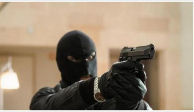 Affaire du braquage à Jaxaay 2 vers 4h près de Sedima: Et s’il s’agissait du «commando» du redoutable braqueur écroué Banda Dabo ? Affaire du braquage à Jaxaay 2 vers 4h près de Sedima: Et s’il s’agissait du «commando» du redoutable braqueur écroué Banda Dabo ?