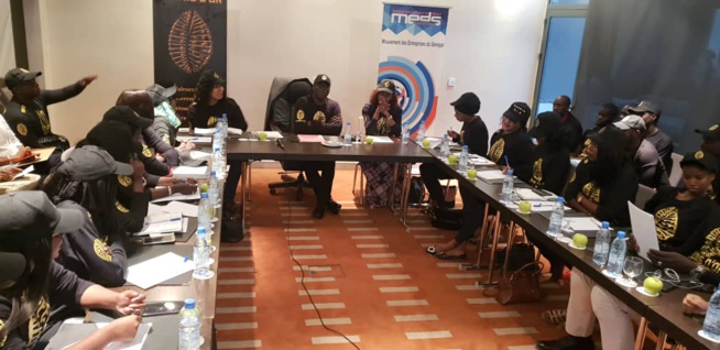 Réunion de la Task Force des cauris d'or ce soir à l'hôtel Radisson Blu de Dakar. La rencontre en images...