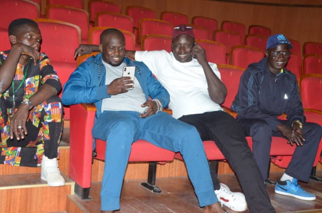 SARGAL DJIGUENE: Les premières images avec l'arrivé de Waly Seck au grand theatre. Regardez SARGAL DJIGUENE: Les premières images avec l'arrivé de Waly Seck au grand theatre. Regardez