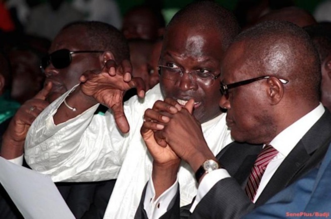 Main tendue des Verts de Colobane aux dissidents: Des Khalifistes attendent sa réaction, mais donnent déjà le ton Main tendue des Verts de Colobane aux dissidents: Des Khalifistes attendent sa réaction, mais donnent déjà le ton