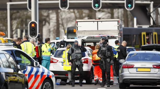 Urgent – Pays-Bas : une fusillade éclate dans un tramway à Utrecht, plusieurs blessés Urgent – Pays-Bas : une fusillade éclate dans un tramway à Utrecht, plusieurs blessés
