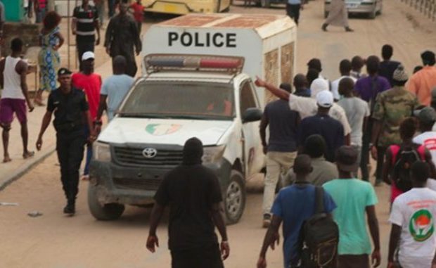 Un policier ouvre le feu sur un chauffeur sans permis à Louga