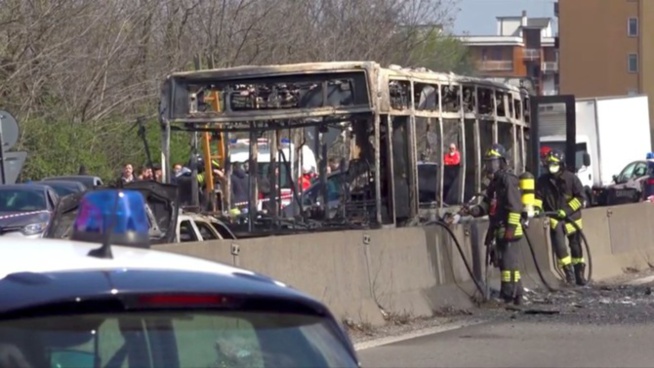 Incendie du bus de 51 écoliers en Italie: Italie : qui est Ousseynou Sy, cet italien d’origine sénégalaise? Incendie du bus de 51 écoliers en Italie: Italie : qui est Ousseynou Sy, cet italien d’origine sénégalaise?
