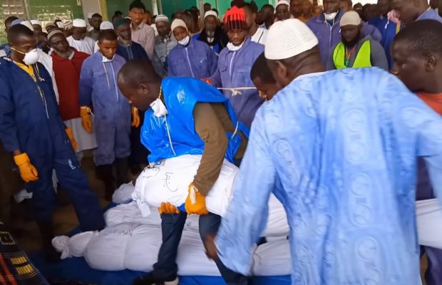 DAKAR: A la découverte de ceux qui enterrent les morts inconnus, abandonnés dans les morgues des hôpitaux DAKAR: A la découverte de ceux qui enterrent les morts inconnus, abandonnés dans les morgues des hôpitaux