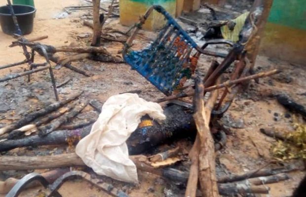 Dans le village attaqué au Mali : « Ils ont tout brûlé et tué tout ce qui bougeait encore » Dans le village attaqué au Mali : « Ils ont tout brûlé et tué tout ce qui bougeait encore »