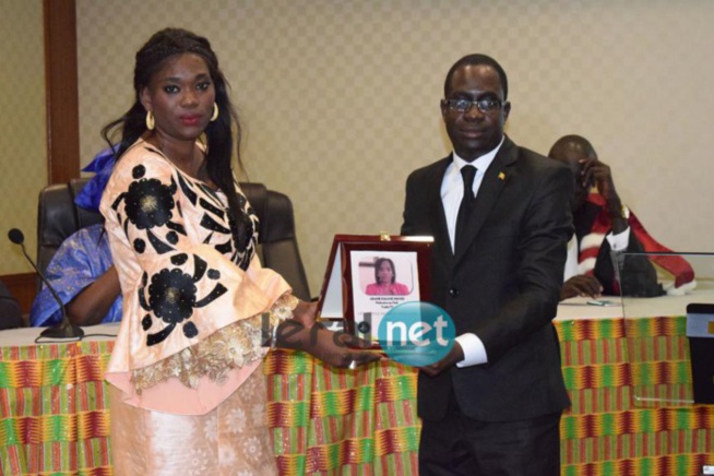 Usurpation du concept "Prix citoyen modèle" protégé : Le Club Model menace… Usurpation du concept "Prix citoyen modèle" protégé : Le Club Model menace…