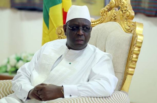 De retour à Dakar: Macky Sall "se barricade" De retour à Dakar: Macky Sall "se barricade"