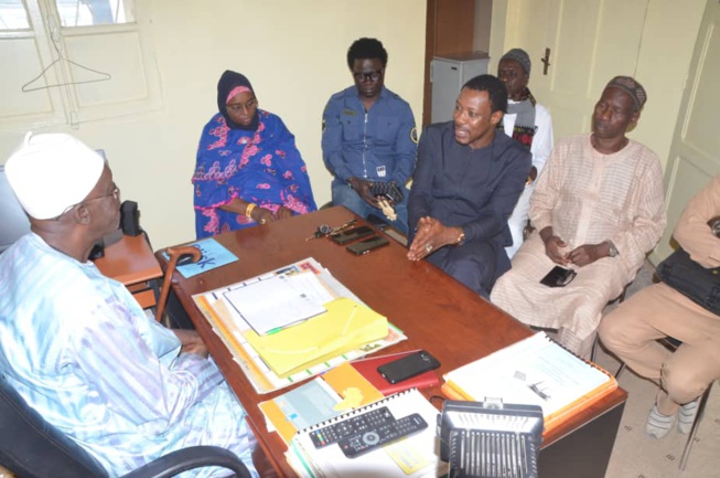 L' Omart et Jamra indiquent la voie du salut. L' Omart et Jamra indiquent la voie du salut.