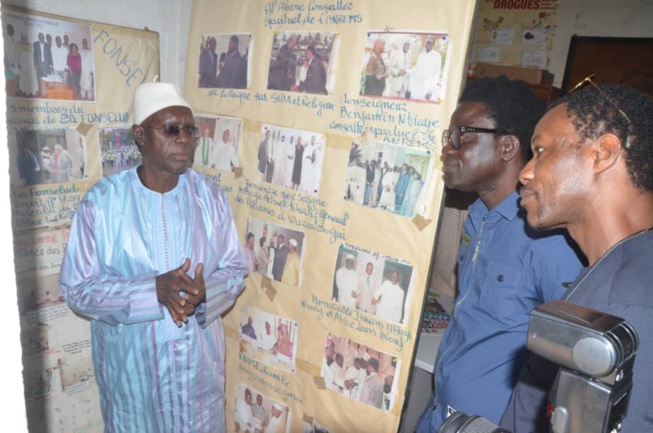 L' Omart et Jamra indiquent la voie du salut. L' Omart et Jamra indiquent la voie du salut.