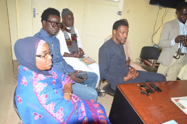 L' Omart et Jamra indiquent la voie du salut. L' Omart et Jamra indiquent la voie du salut.