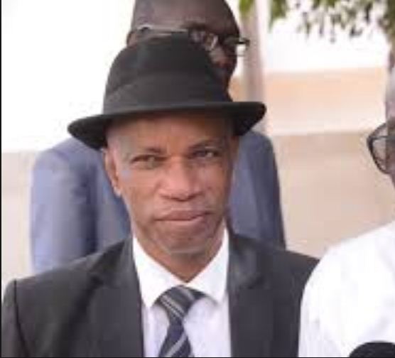 Pr Salif Gaye, université de Thiès: «C’est Sall qui m’a plutôt envoyé des images obscènes» Pr Salif Gaye, université de Thiès: «C’est Sall qui m’a plutôt envoyé des images obscènes»