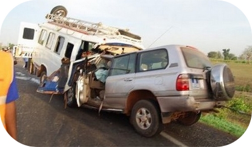 Accident sur l’axe de Tivaouane, 2 morts et 3 blessés grave Accident sur l’axe de Tivaouane, 2 morts et 3 blessés grave