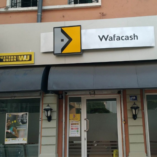 Nord Foire : Une agence braquée en plein jour, les assaillants arrêtés devant une immense foule ! (images) Nord Foire : Une agence braquée en plein jour, les assaillants arrêtés devant une immense foule ! (images)