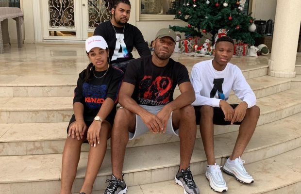 Un designer québécois accuse Didier Drogba de l’avoir ruiné Un designer québécois accuse Didier Drogba de l’avoir ruiné