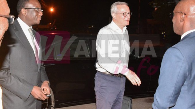 Retour en images sur l’arrivée du Ministre français de l’économie et des finances Bruno Le Maire au Sénégal Retour en images sur l’arrivée du Ministre français de l’économie et des finances Bruno Le Maire au Sénégal