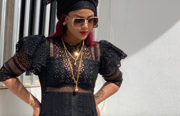 Mode Vendredi : Juliana Monteiro brille de mille feux dans son “Sagnsé”