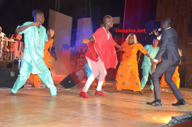 GOUDI FANS YI: Sargal président Mbagnick Diop du MDES, Pape Diouf met le feu au grand theatre. Les 60 images regardez