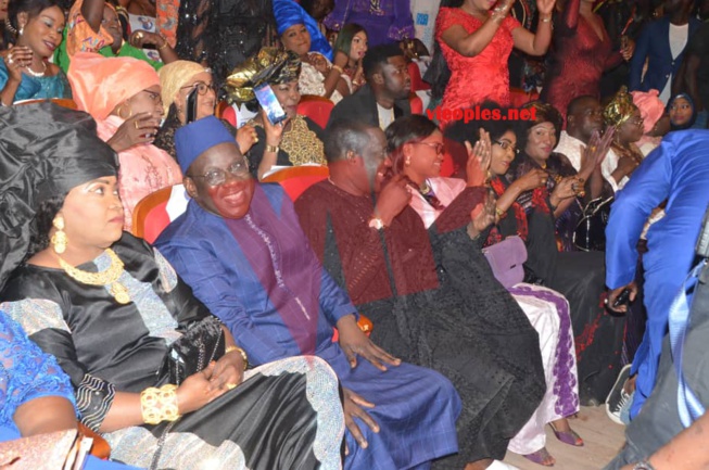 GOUDI FANSYI Pape Diouf rend hommage au président Mbagnick Diop, décoré par l'ADESMATS. GOUDI FANSYI Pape Diouf rend hommage au président Mbagnick Diop, décoré par l'ADESMATS.