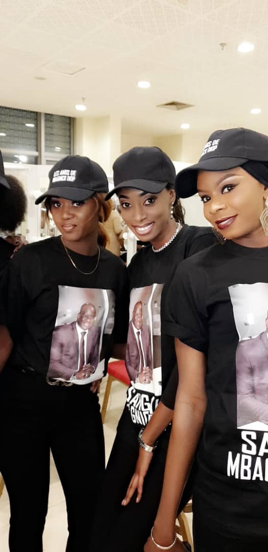 GOUDI FANS YI: Le TEAM du Groupe Promo Consulting apporte leur touche à l'organisation.