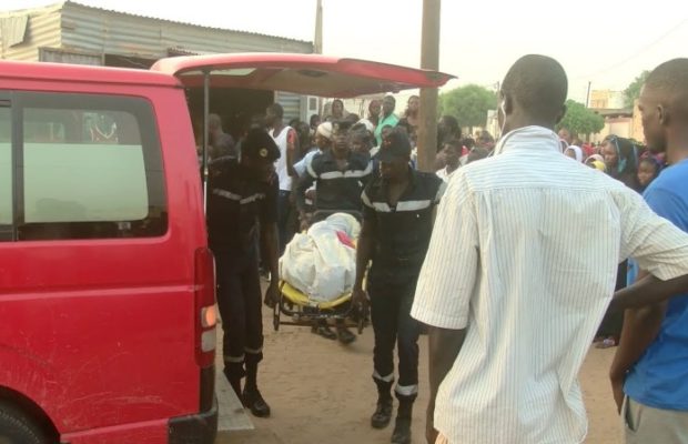 Yeumbeul: OUMY SARR POIGNARDE À MORT SON RÉPARATEUR DE TABLETTE Yeumbeul: OUMY SARR POIGNARDE À MORT SON RÉPARATEUR DE TABLETTE