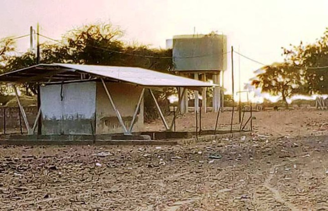 LOUGA YANG- YANG: : À LA DÉCOUVERTE DE GOULOUM LOUGA YANG- YANG: : À LA DÉCOUVERTE DE GOULOUM