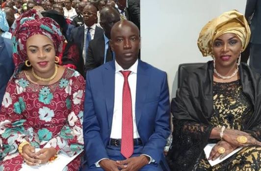 Aly Ngouille Ndiaye bien entouré par ses « deux Diekk » lors de la prestation de serment du Pdt Macky Sall