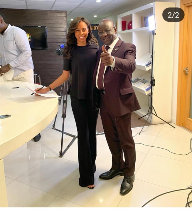 Les coulisses de l'émission spéciale consacrée à la 15eme édition de la prestigieuse cérémonie des cauris d'or. Avec en guest star le Président Mbagnick Diop et la  charmante Lea.