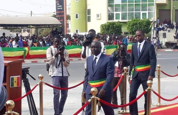 L’arrivée du président Idrissa Seck au défilé 04 Avril
