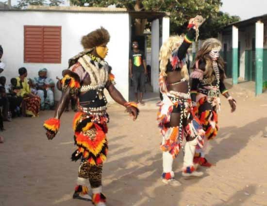 Keur Massar : Une partie de « Simb Gaïndé » vire au meurtre, le domicile du maire saccagé Keur Massar : Une partie de « Simb Gaïndé » vire au meurtre, le domicile du maire saccagé