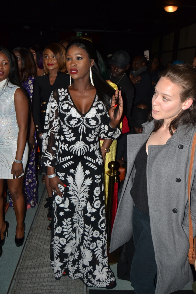 Les images de la soirée Indépendance du Sénégal à Genéve: Pape Diouf vient de signer ses empreintes au Théatre de la Madeleine à guichet fermé. Regardez Les images de la soirée Indépendance du Sénégal à Genéve: Pape Diouf vient de signer ses empreintes au Théatre de la Madeleine à guichet fermé. Regardez