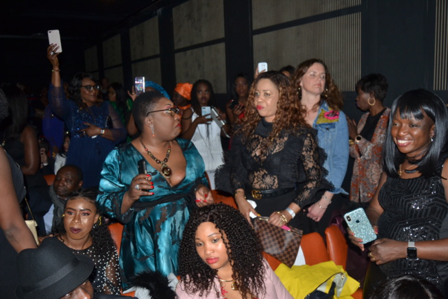 Les images de la soirée Indépendance du Sénégal à Genéve: Pape Diouf vient de signer ses empreintes au Théatre de la Madeleine à guichet fermé. Regardez Les images de la soirée Indépendance du Sénégal à Genéve: Pape Diouf vient de signer ses empreintes au Théatre de la Madeleine à guichet fermé. Regardez