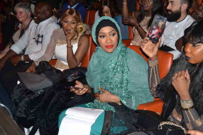 Les images de la soirée Indépendance du Sénégal à Genéve: Pape Diouf vient de signer ses empreintes au Théatre de la Madeleine à guichet fermé. Regardez