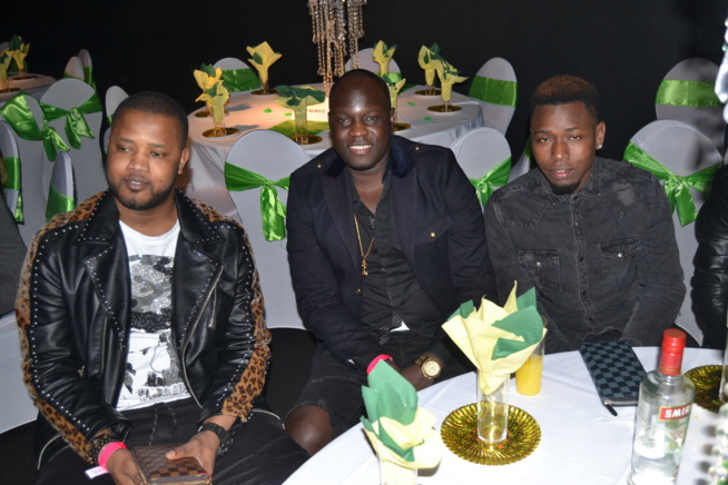 PHOTOS: Abdalah Meissa Waly, l'ami de l'international Kara Mbodj en action à la soirée de Pape Diouf à Bruxelles en compagnie de Zing Senghor et sa bande. PHOTOS: Abdalah Meissa Waly, l'ami de l'international Kara Mbodj en action à la soirée de Pape Diouf à Bruxelles en compagnie de Zing Senghor et sa bande.